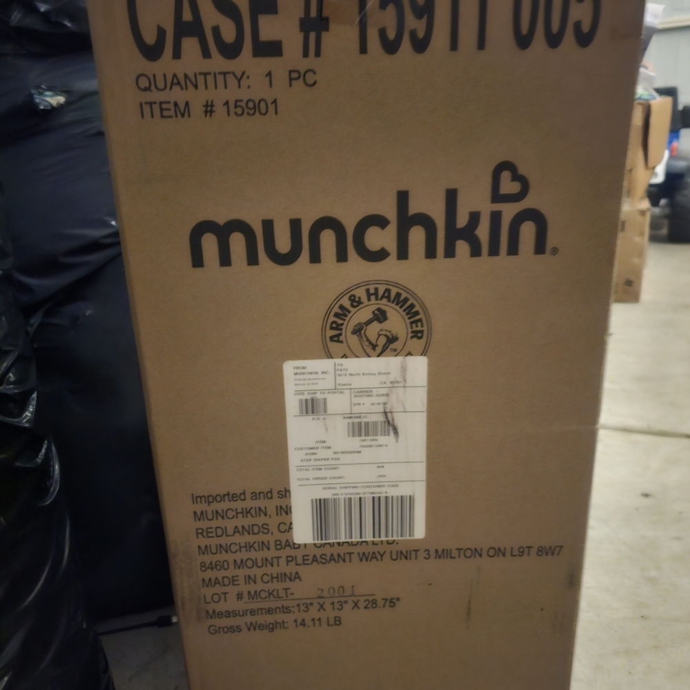 13 Gallon White Munchkin STEP Diaper Pail